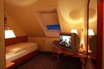 Hotel Sch\u00F6fer Seesen Zimmer foto