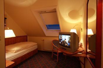 Hotel Sch\u00F6fer Seesen Zimmer foto